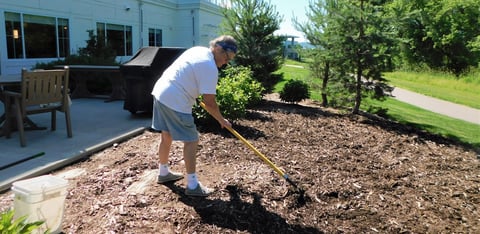 Master Gardener Susan Gives Back to Havenwood of Onalaska